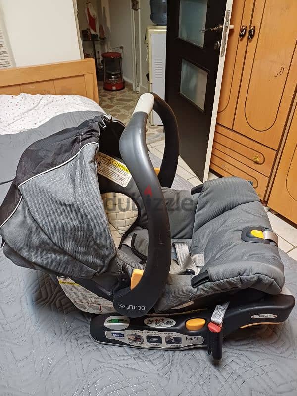 Chicco - Baby Car Seat 0