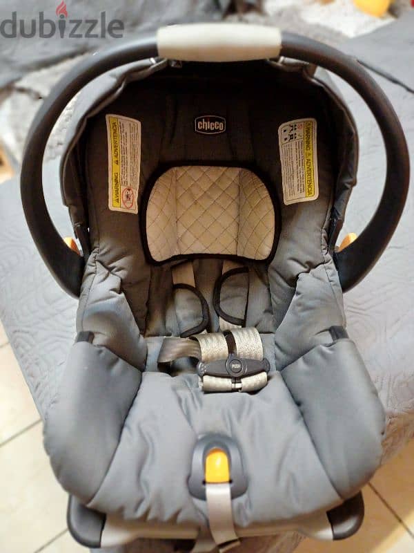 Chicco - Baby Car Seat 1