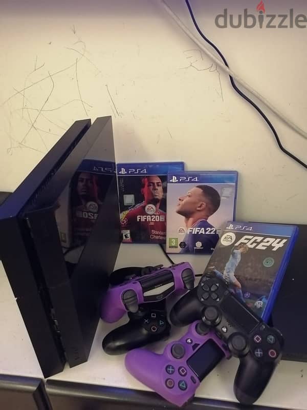 ps4 with 4 consoles 3 cds 0