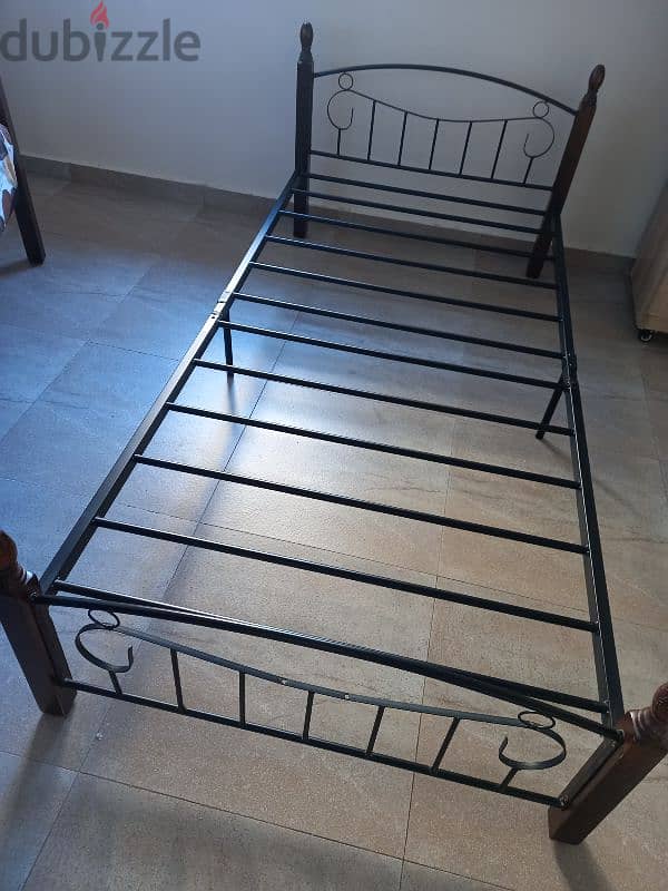 2 metal beds for sale 0