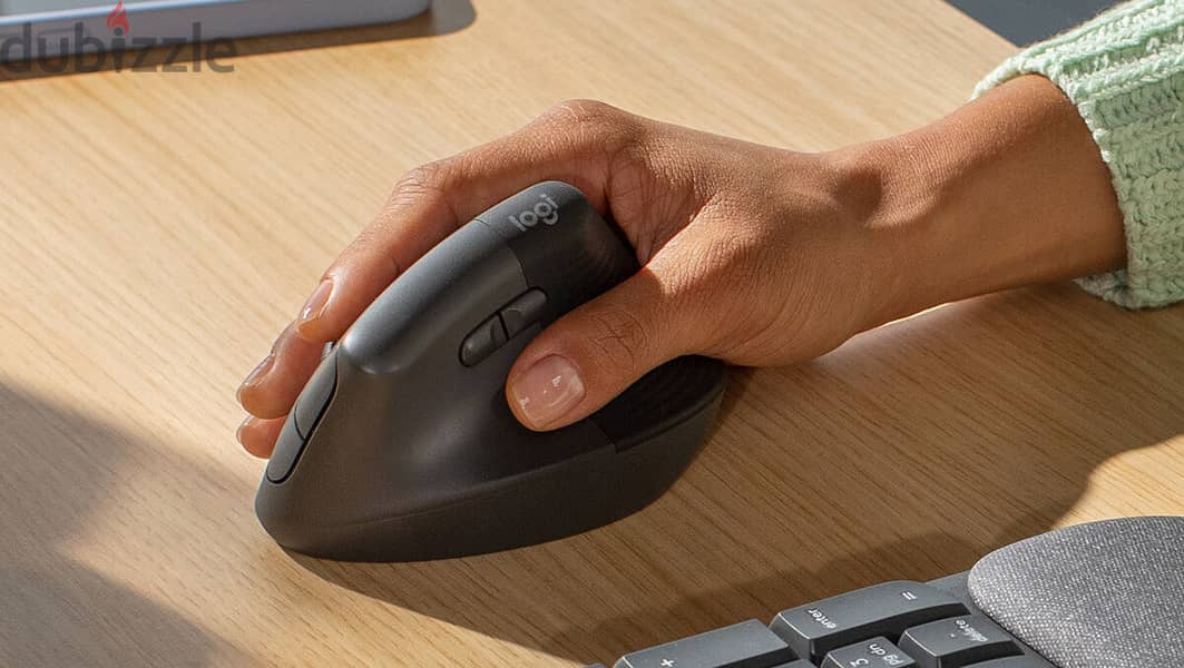 Logitech Lift Vertical Ergonomic Mouse, wireless Bluetooth 4