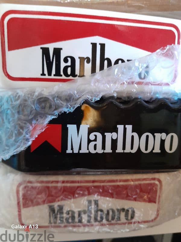 marlboro ashtray 0