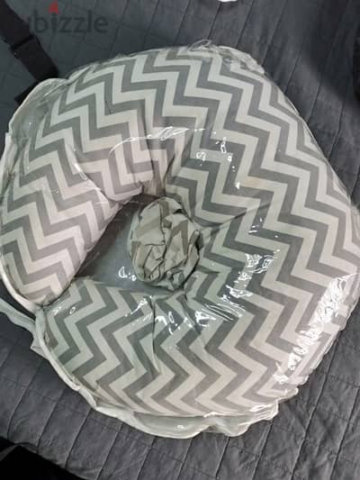 breastfeeding pillow