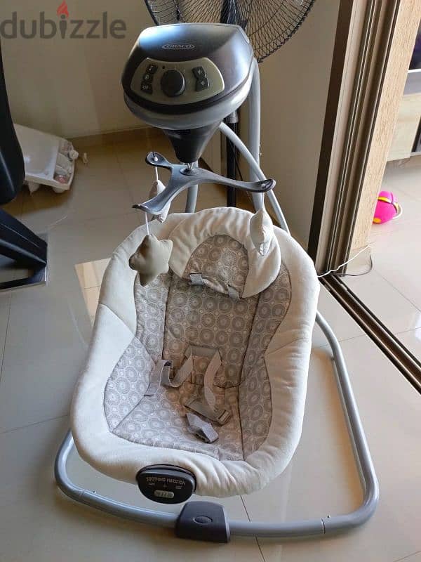 Graco baby swing 1