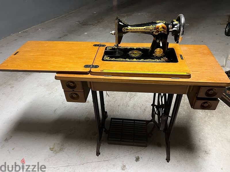 Singer sewing machine 1