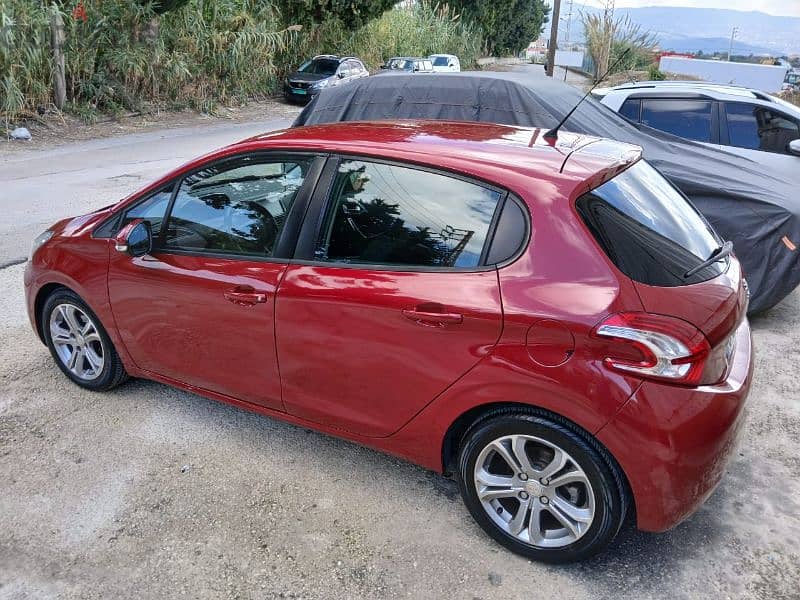 Peugeot 208 2013 mechye 90000km 0