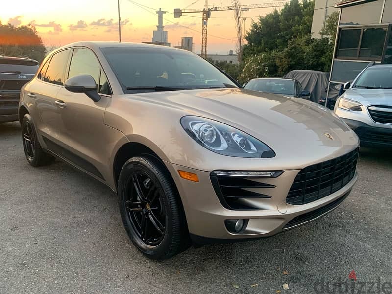 Porsche Macan 2015 0