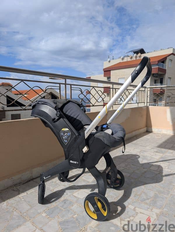 DOONA Stroller and Car Seat with Base 2