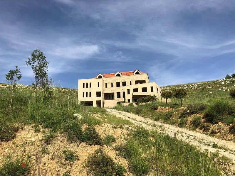 villa For sale in sawfar فيلا للبيع في صوفر ٦٥٠،٠٠٠$ 0