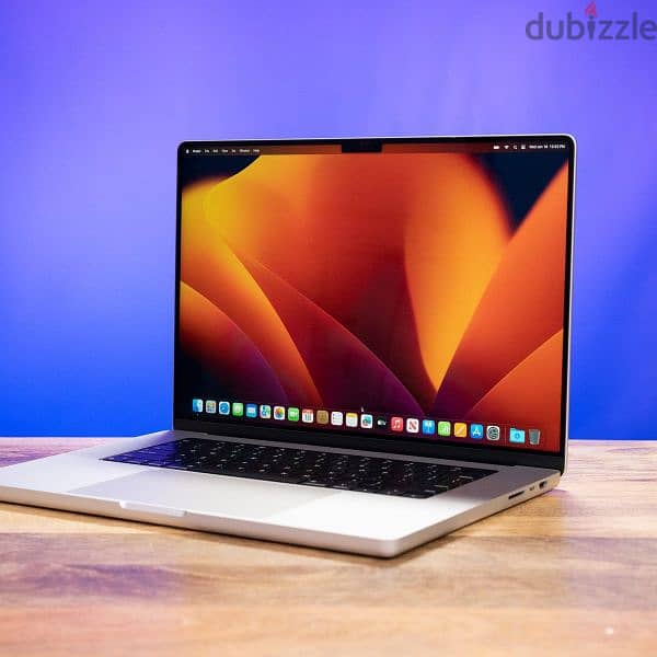 Macbook Pro M2 16" 0