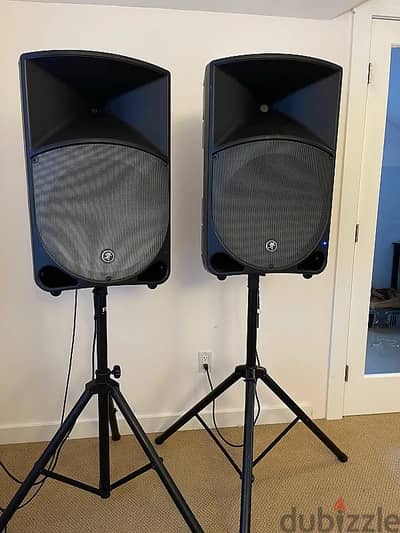 Mackie powered 15" speakers