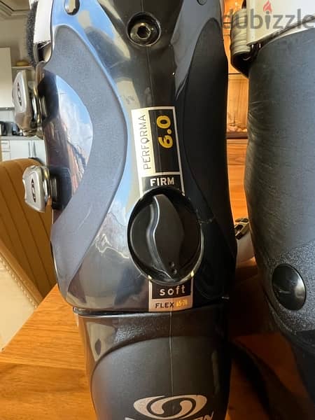 Salomon Ski Boots new never used size 39 2