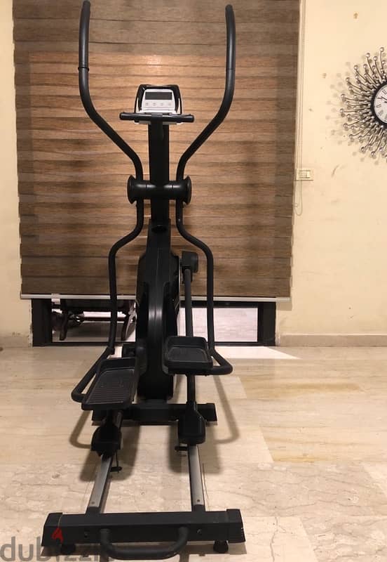 Big elliptical Fitness 4