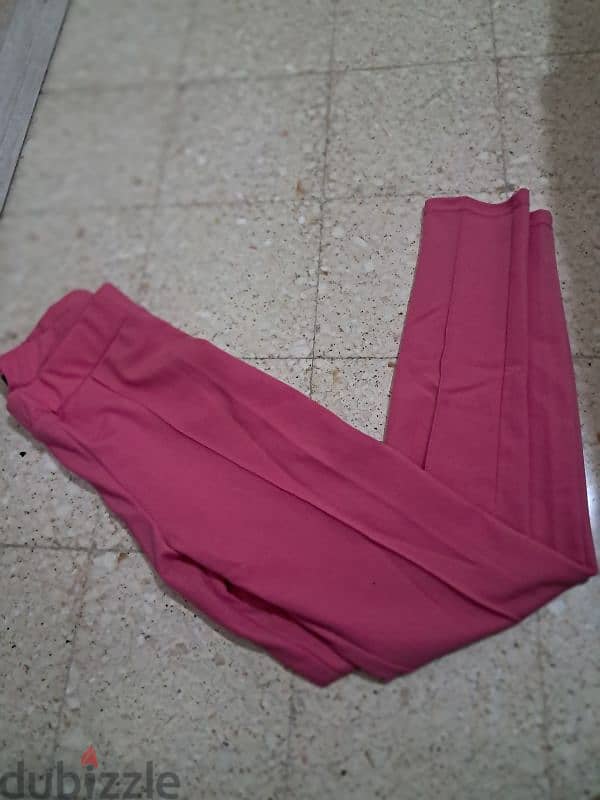 pants 1 for 5$ like new 3