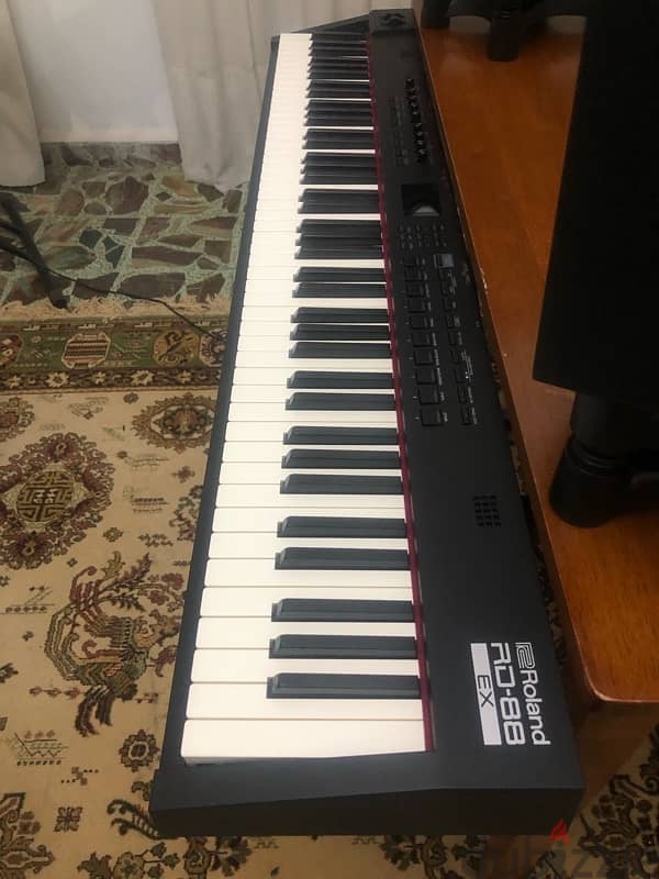 Roland RD-88 EX Stage Piano 1