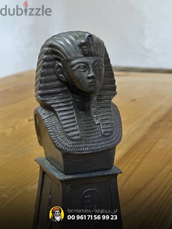 Heavy sculpture of Tutankhamun 2