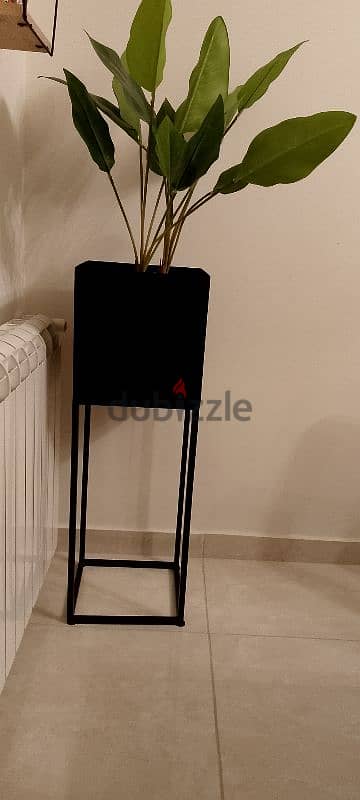 2 metal stands for plants (٢ ستاند حديد) 2