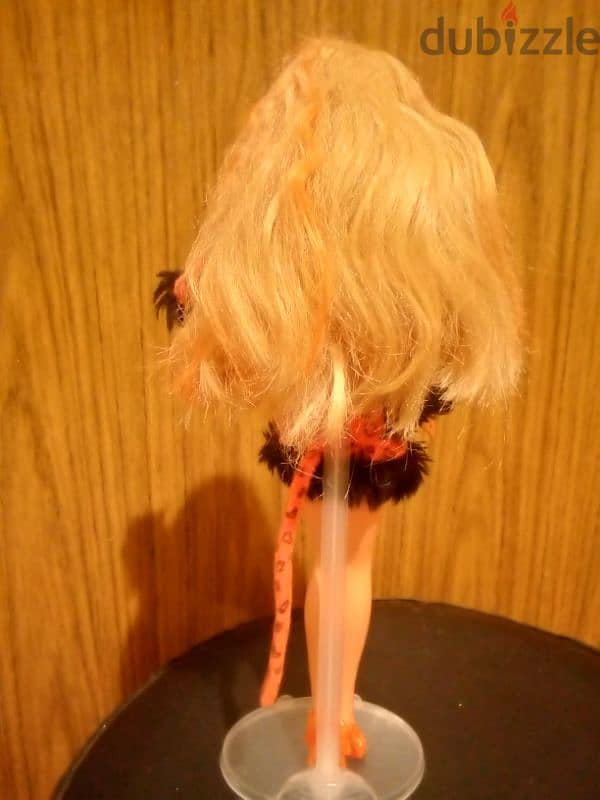 ENCHANTED HALLOWEEN Barbie 2000 barely used Still Good doll bend legs. 6