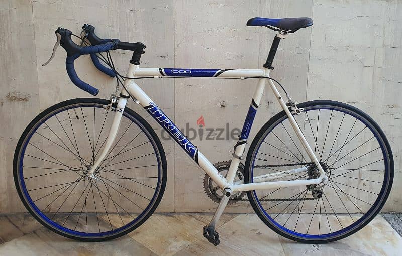 Trek road bike size 54 M/L Aluminium Shimano 2x8 speed 1