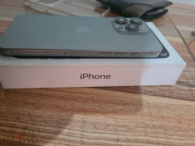 Iphone 15 Pro Max with box 3