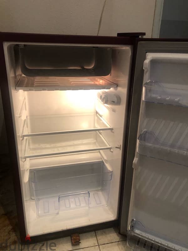 small refrigerator in excellent condition. 100$ 4