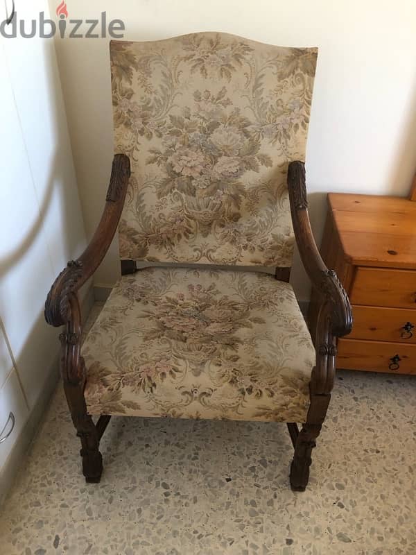 mirror, carpet , chair and painting 3