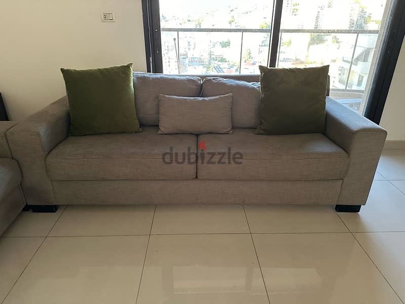 2 Sofas including pillows 0