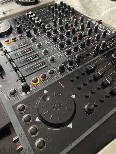 Allen & Heath Xone 4D Mixer and controller