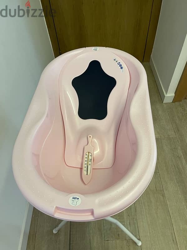 bathtub pink color for a girl 6