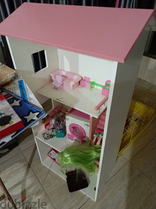 Doll house 0