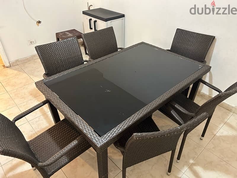 table + 6 chairs 2