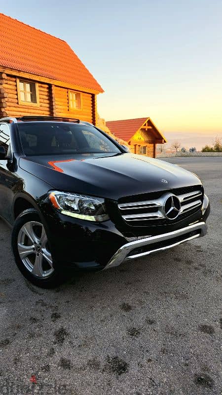 Mercedes-Benz GLC-Class 2018 CLEAN CARFAX LOW MILAGE 0