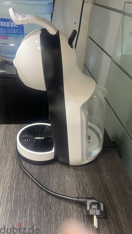 Barely used Nescafe Dolce Gusto Mini Me Machine 6