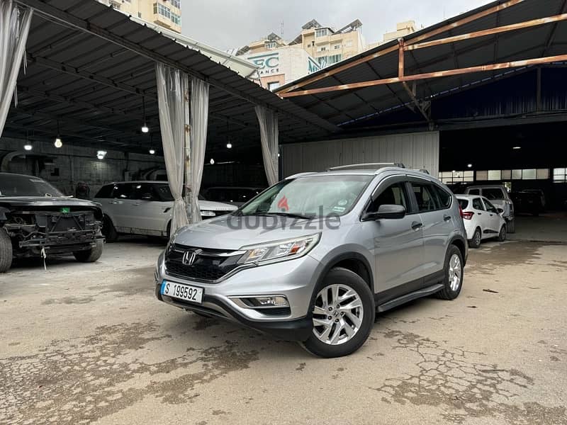 Honda CR-V 2015, full options, super clean, 03/689315 0