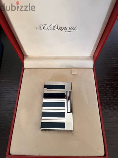 DuPont vintage lighter Line 2