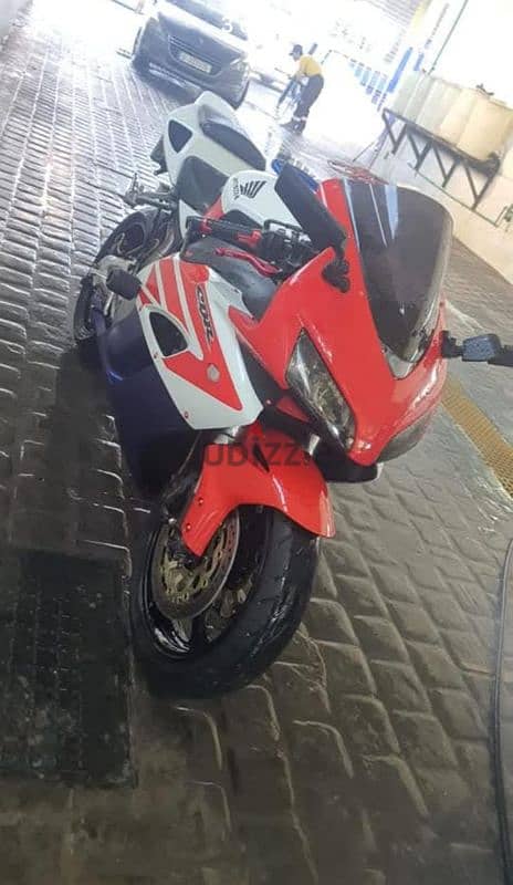 MOTO HONDA CBR 1000RR 0