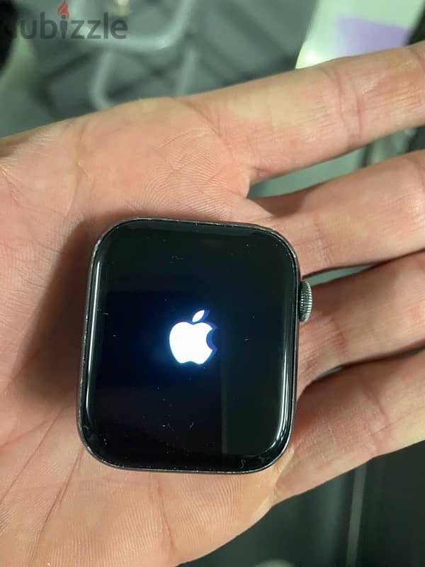 apple watch series 5, 44mm used mjarwaha mitel lsoura 1