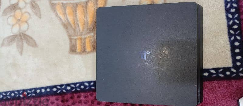 PS4 SLIM 1 TB 4