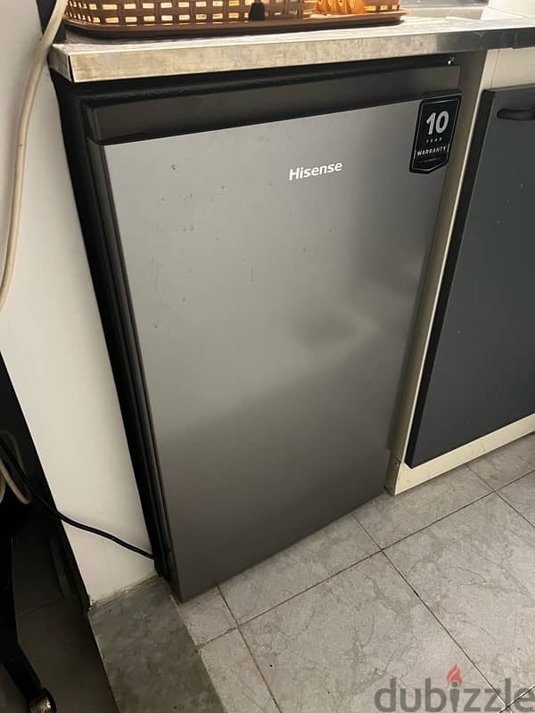 Hisense mini fridge used for 3 months 0