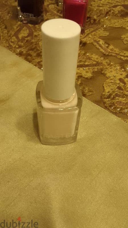 vernis new , lipstick  new can be used as blush too 0