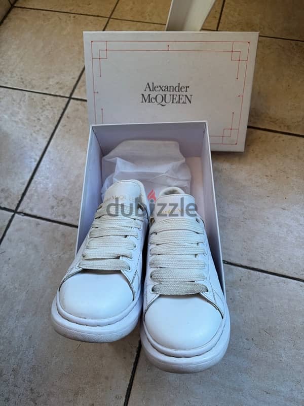 alexander mcqueen size 41 0