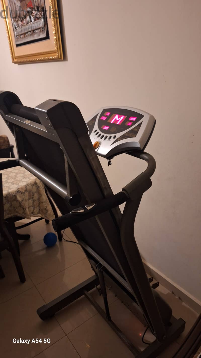 New treadmill b 100 $ 0