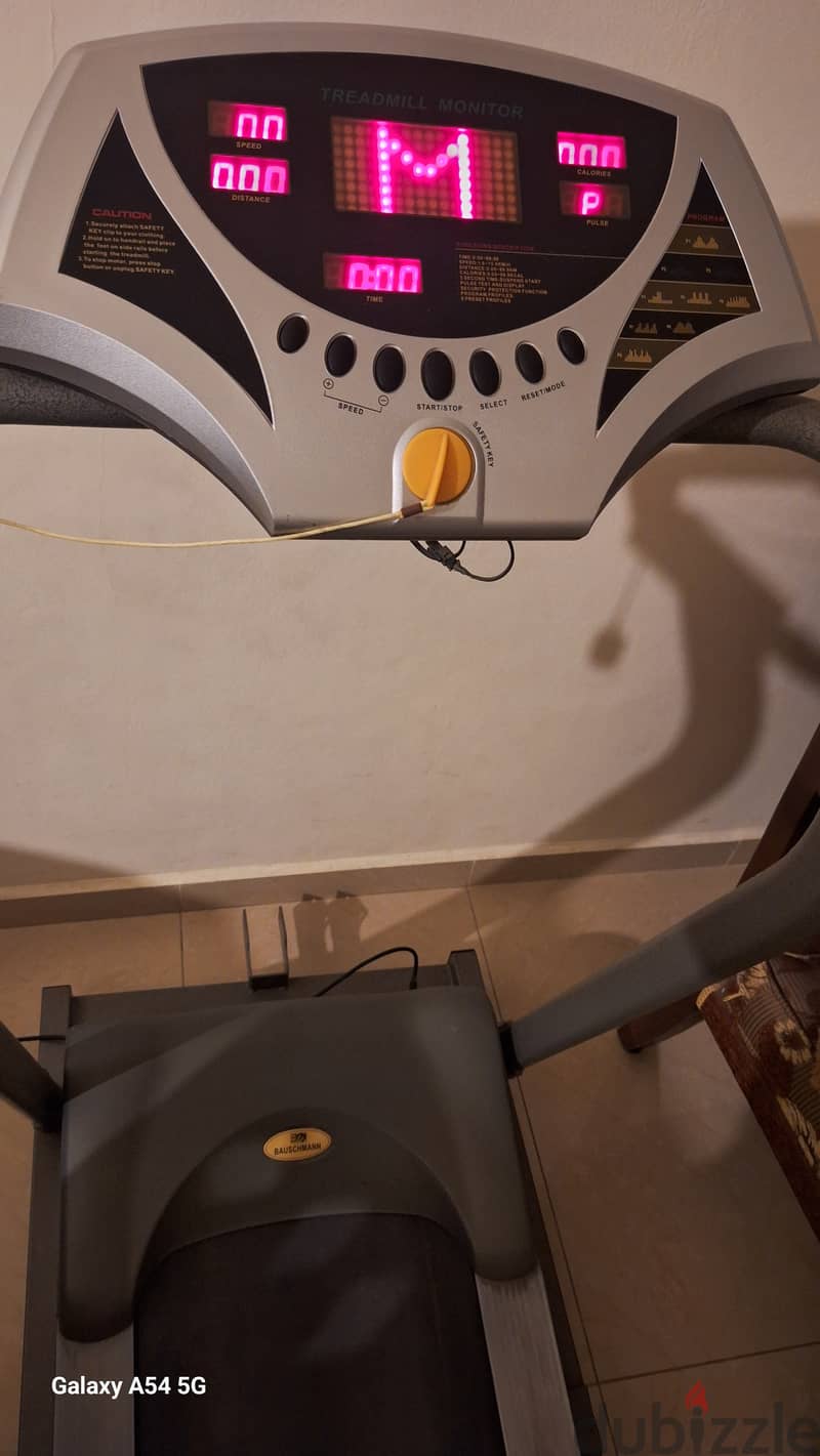 New treadmill b 100 $ 3