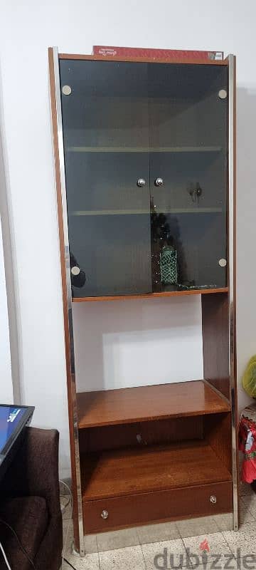 mid condition vitrine