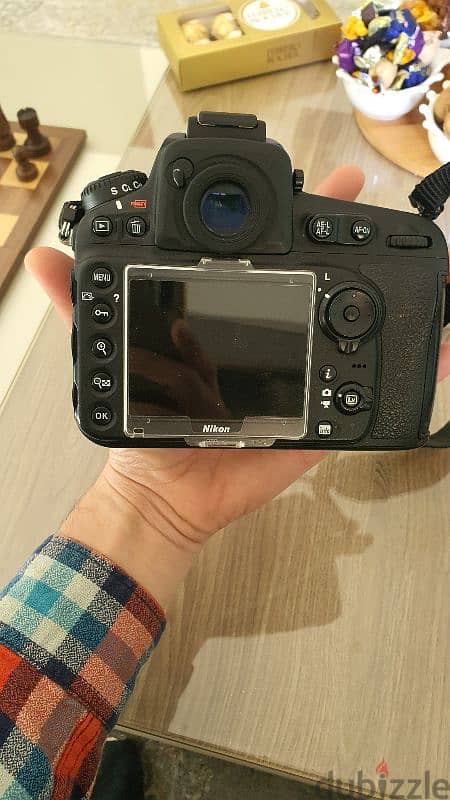 Nikon D810 body only with grip 3