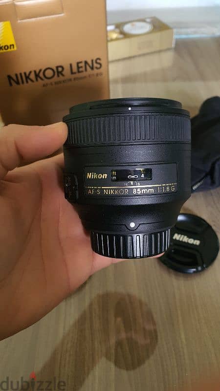 Nikon lens 85mm f 1.8 nikkor like new 2