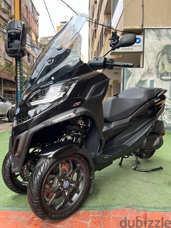 piaggio MP3  400 cc HPe 2024 1