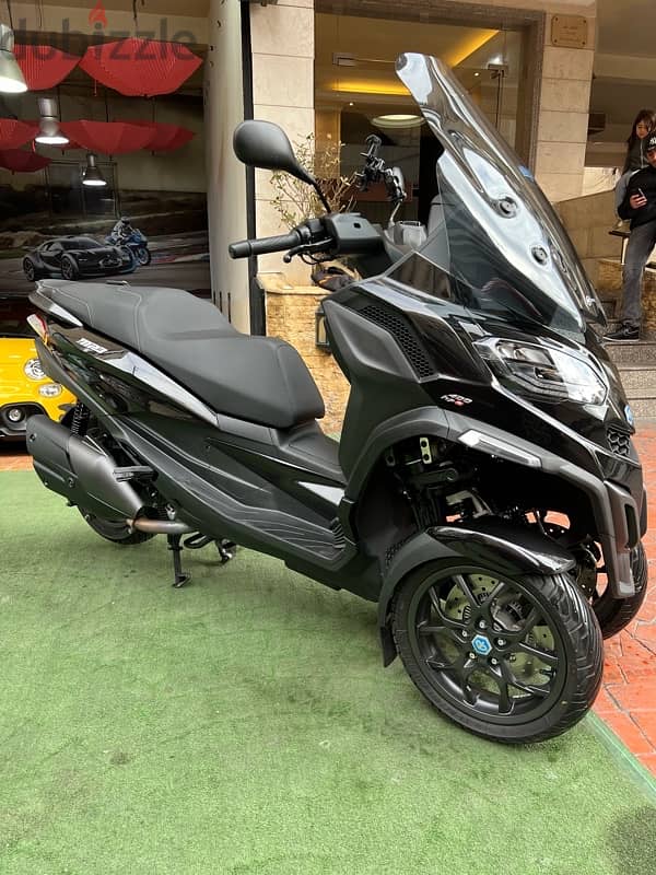 piaggio MP3  400 cc HPe 2024 10