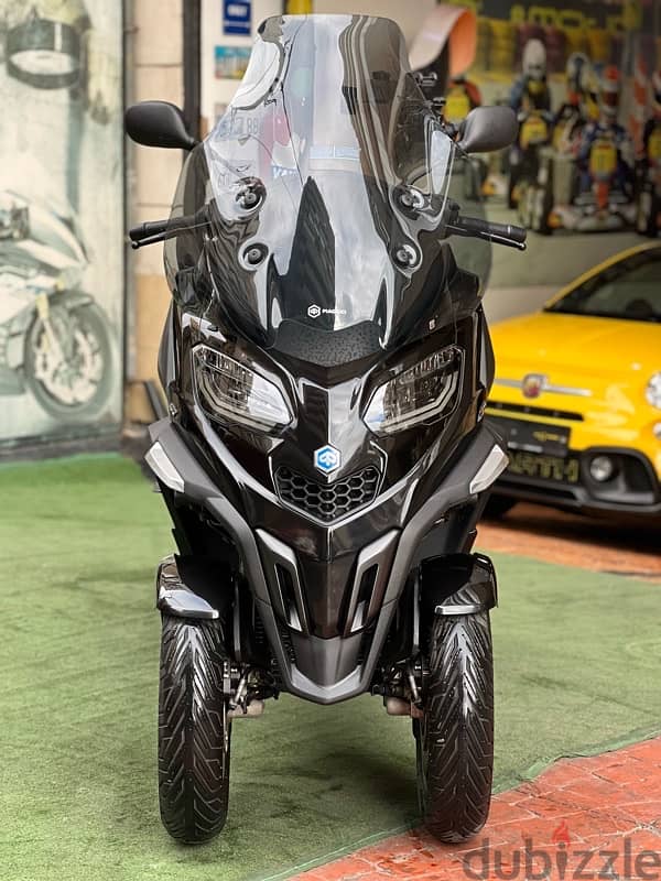 piaggio MP3  400 cc HPe 2024 15