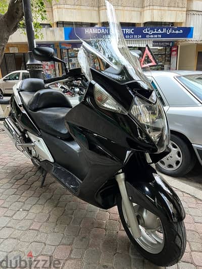 Honda silverwing 600 cc